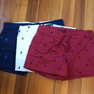 Bundle of 3 embroidered shorts